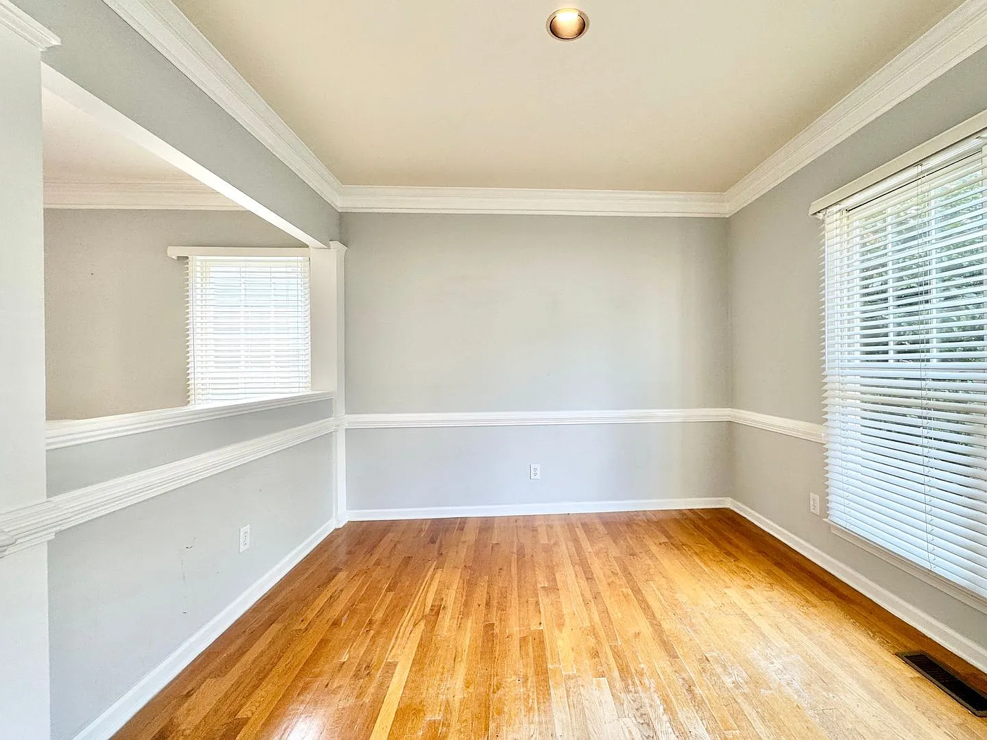 4 Bedroom On Quiet Cul-De-Sac in Adams Farm - Lawn Care Included! — Photo 4