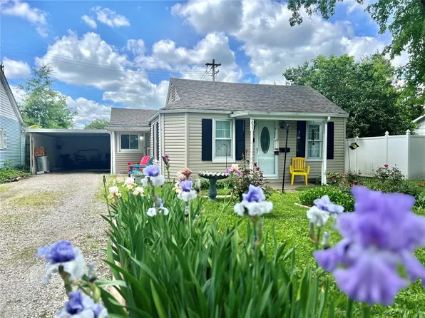 625 N 39th St, Belleville, IL 62226