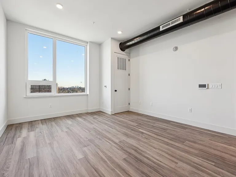 55 Washington St — Photo 10