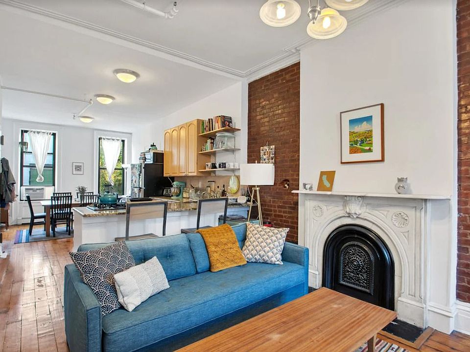 1st image of 43 Park Pl #4
