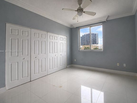 4th image of 275 NE 18th St APT 504