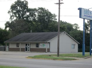 1305 West Main Street, Carmi, IL 62821