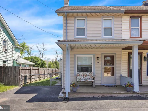 7 Seyfert Dr, Birdsboro, PA 19508