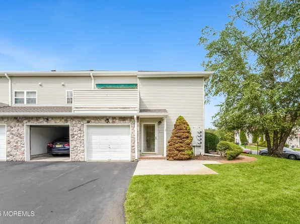 384 Deuce Drive, Wall, NJ 07719