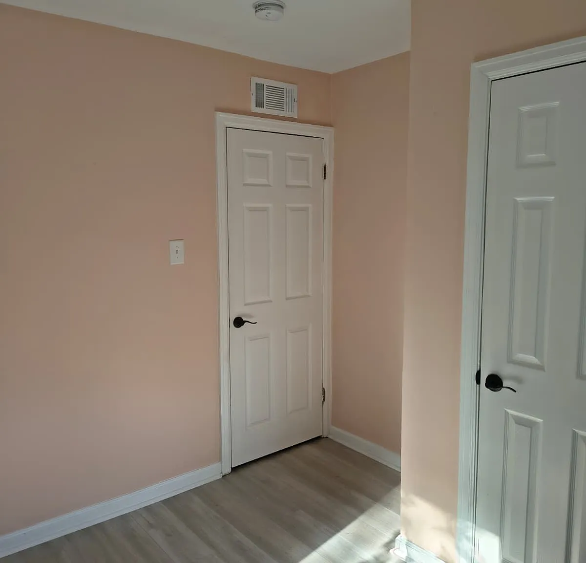 3 bed, $1,600 — Photo 3