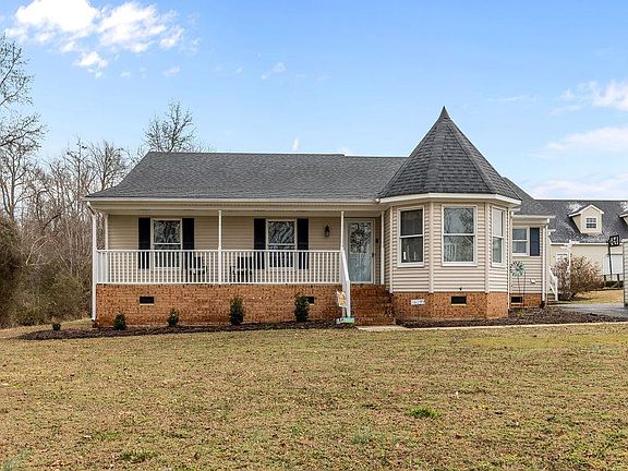 3rd image of 16199 Drake Rd