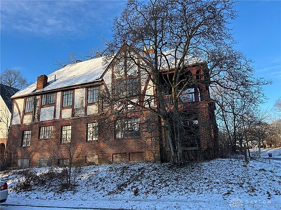 3rd image of 400 Fountain Ave