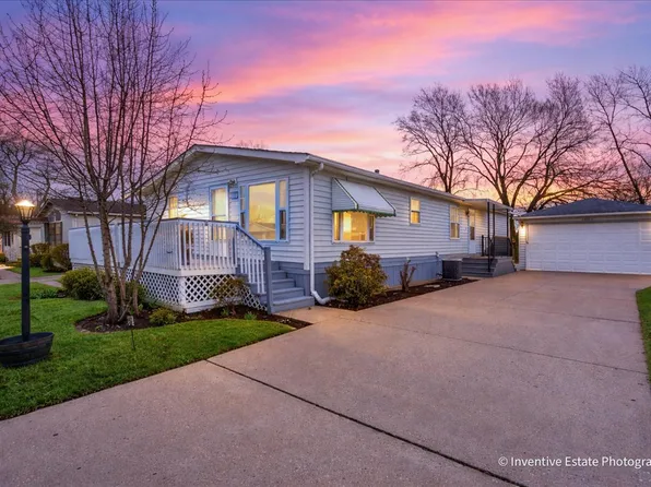 22709 S Foxfire Dr, Frankfort, IL 60423