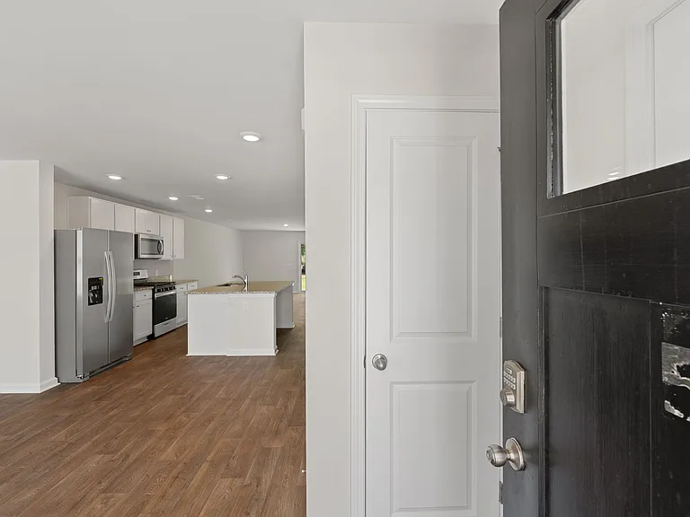 114 Haventree Ct — Photo 3