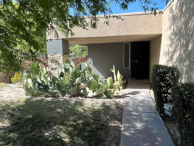 1426 Sunflower Cir N — Photo 11