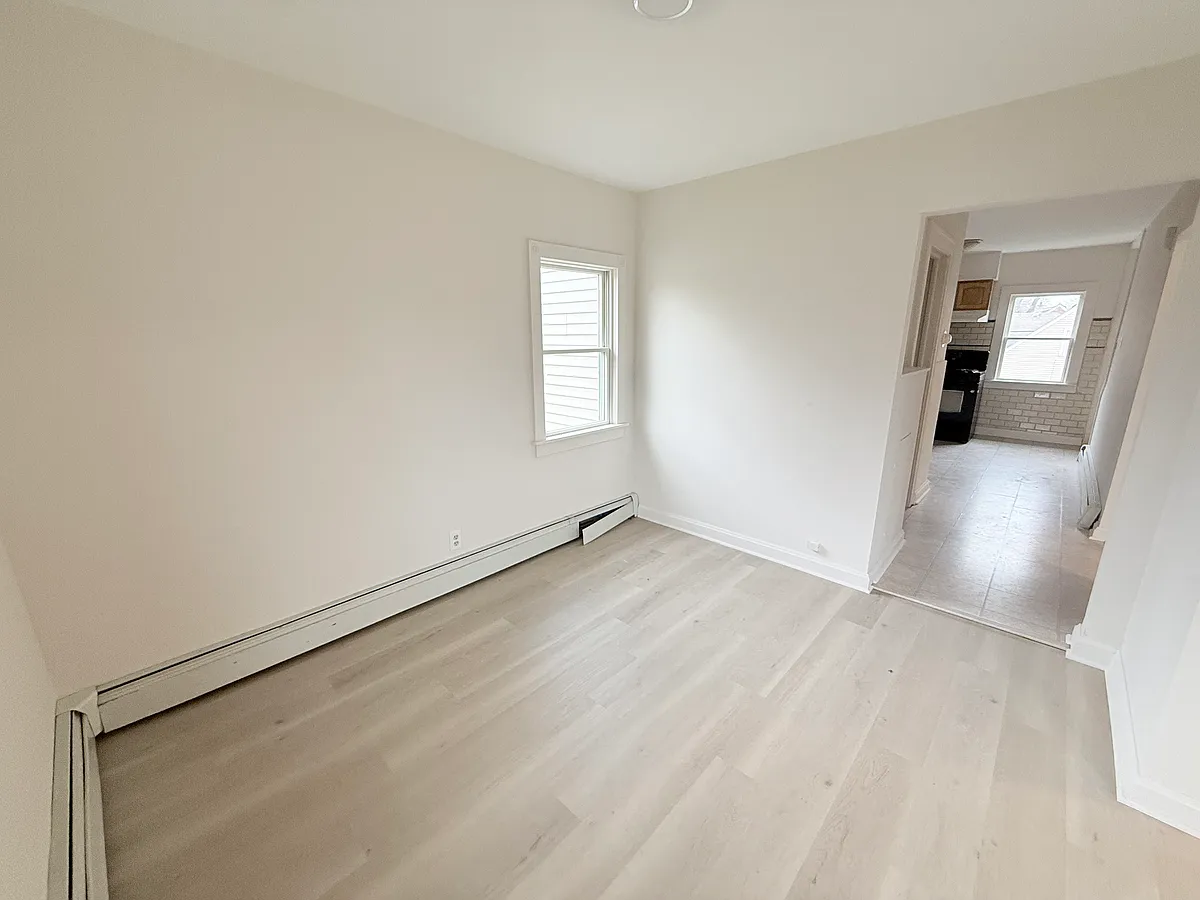Building Photo - 2700 W 98th St #2