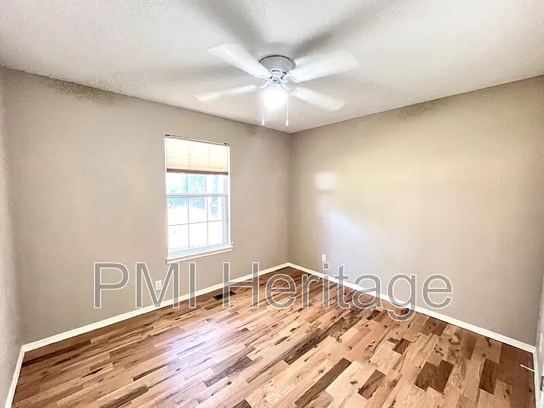 40 Portsmouth Dr — Photo 28