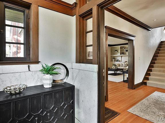 4th image of 7159 Kingsbury Blvd
