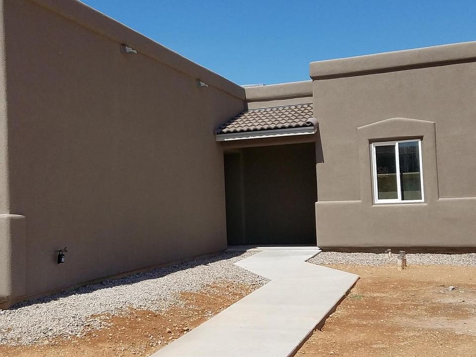 2nd image of 622 S Clubhouse Ln