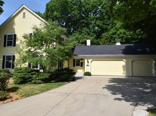 3314 Rosewood Ln, Racine, WI 53404