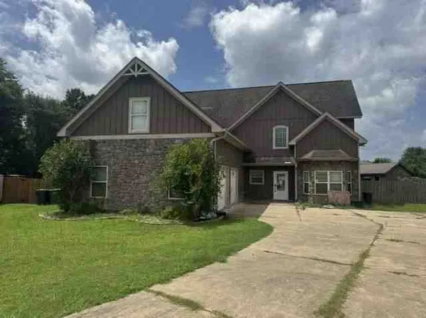 16 Buckeye Ct, Fort Mitchell, AL 36856