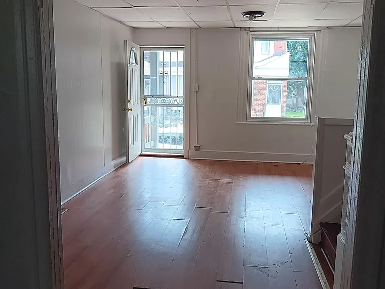 332 N Horton St — Photo 28