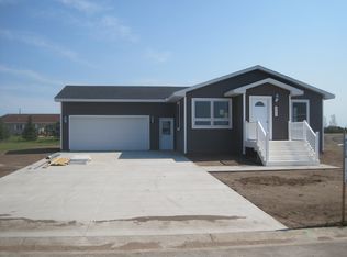 821 9th Ave SW, Perham, MN 56573