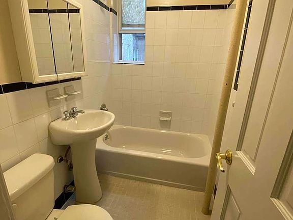 3rd image of 151-19 34th Ave #1E