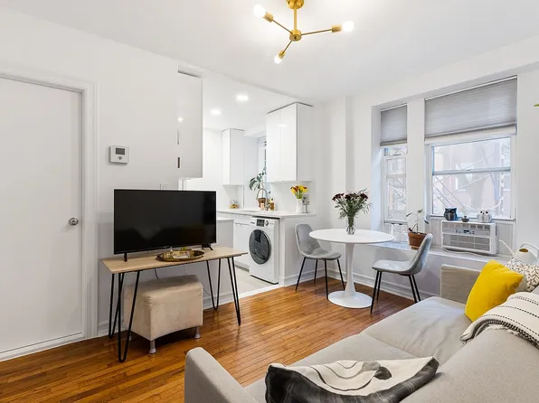 317 E 3rd St APT 8, Manhattan, NY 10009