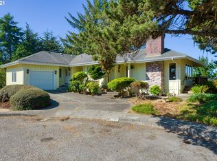 1307 English Ct, Brookings, OR 97415