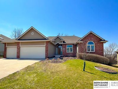 3902 N 160th St, Omaha, NE, 68116