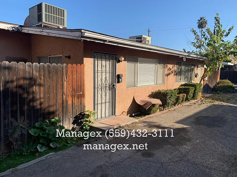 6060 N Poplar Ave #A — Photo 2