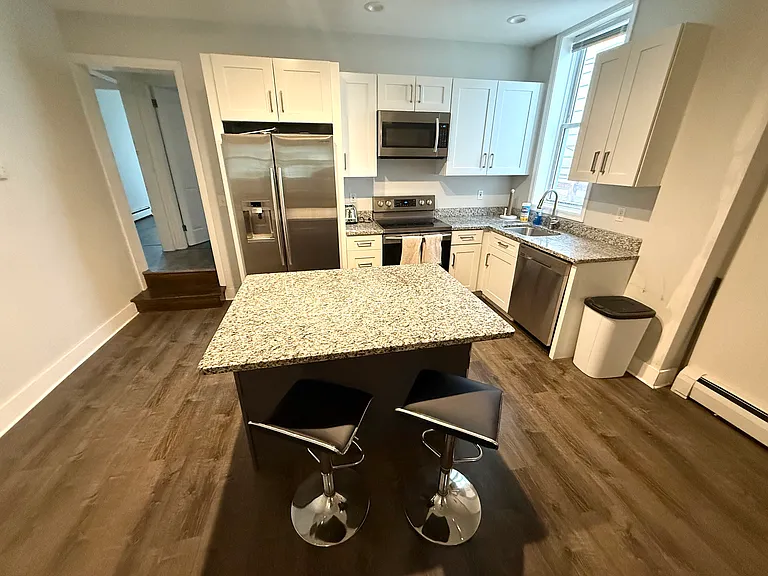 319 Cattell St #1 — Photo 5