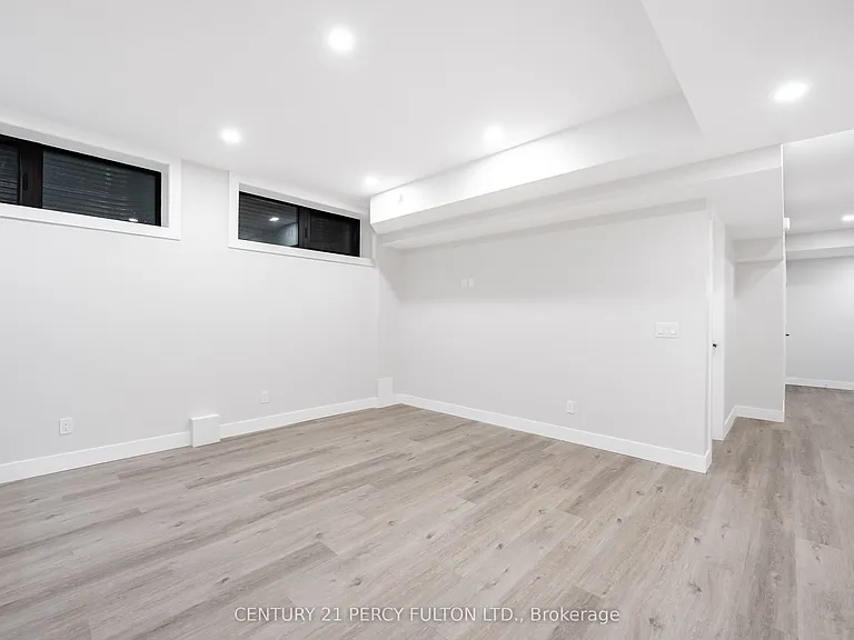 13 McKayfield Rd — Photo 14