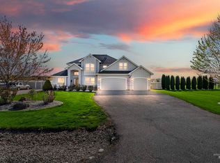 2500 Lark Ln, Emmett, ID 83617