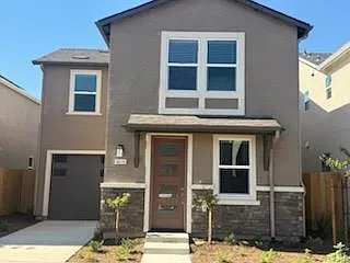 6575 E Cresthaven Dr — Photo 2