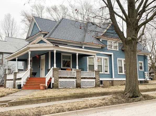 211 W Vine St APT 1, Champaign, IL 61820