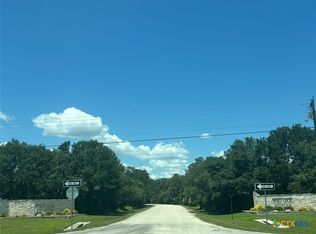 71 Post Oak Row, Inez, TX 77968