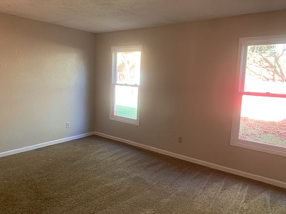 2nd image of 2175 Wellington Cir #1