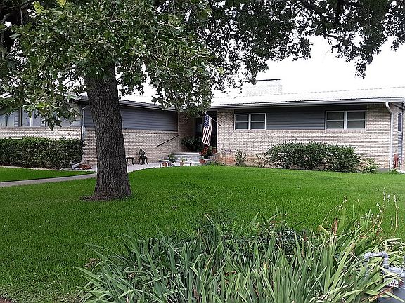 2nd image of 604 NW 7th Ave