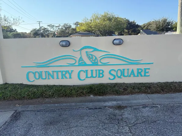 135 Santa Fe Dr, Rockport, TX 78382