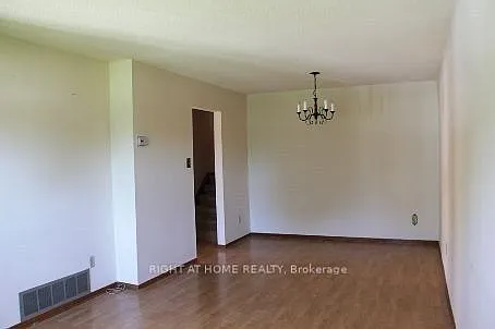 3 bed, $2,700 — Photo 3