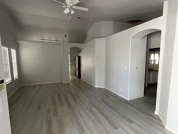 4th image of 2368 Monterey Pine Dr