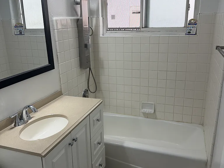 409 Bonair St #2 — Photo 7