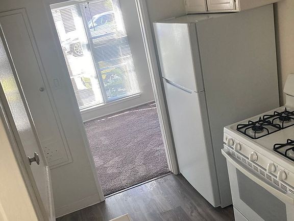 3rd image of 60 Belmont Ave #1