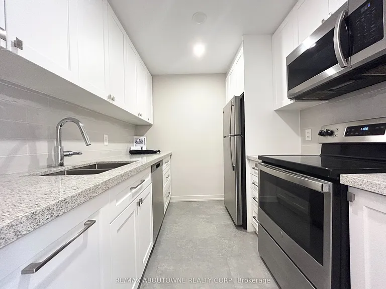 101 Millside Dr #1008 — Photo 5