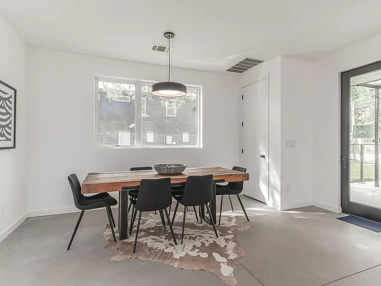915 Tillery St #A — Photo 8