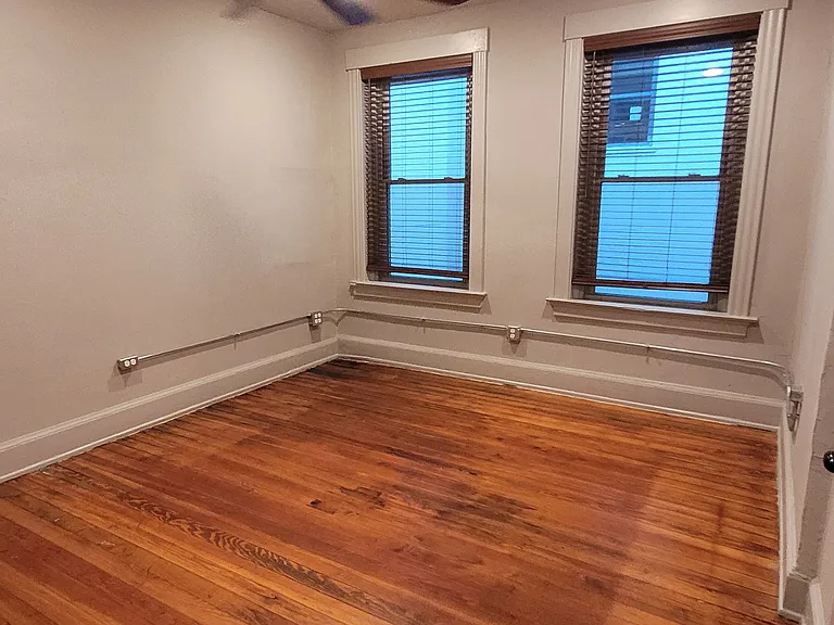 12 W Court St #7 — Photo 14
