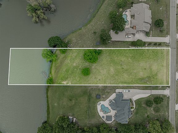 2nd image of 23 Cypress Point Dr