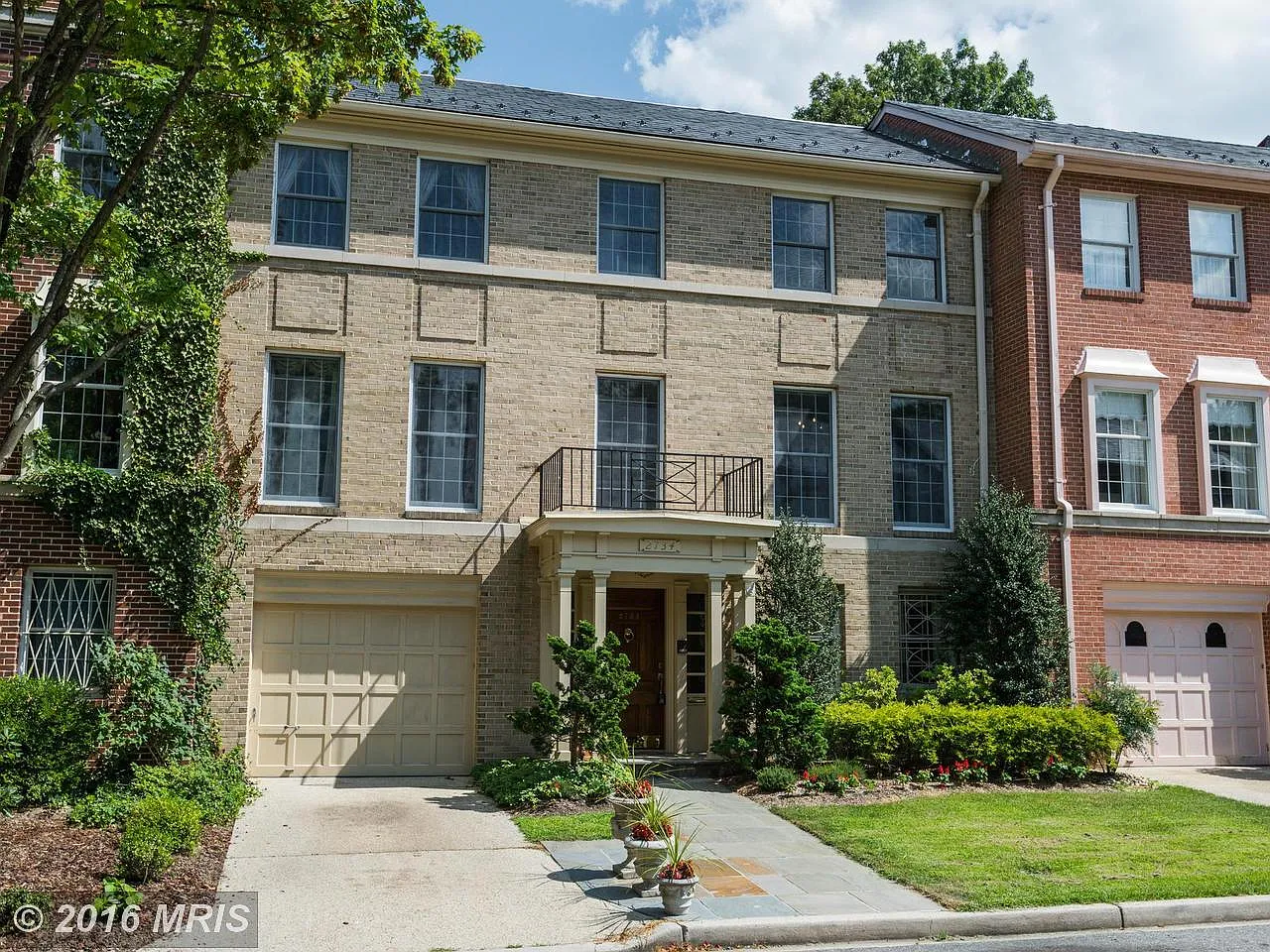 2734 Unicorn Ln NW photo 1
