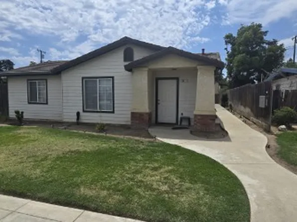 741 E King Ave APT B, Tulare, CA 93274