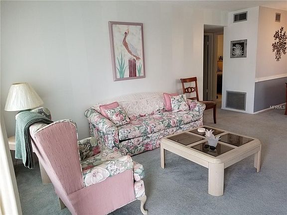 4th image of 2459 Columbia Dr APT 55