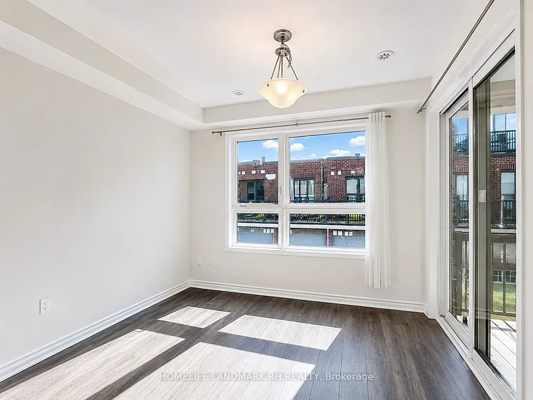 19 Edward Lennox St — Photo 10