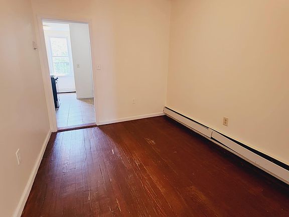 4th image of 10 Seidler St #308