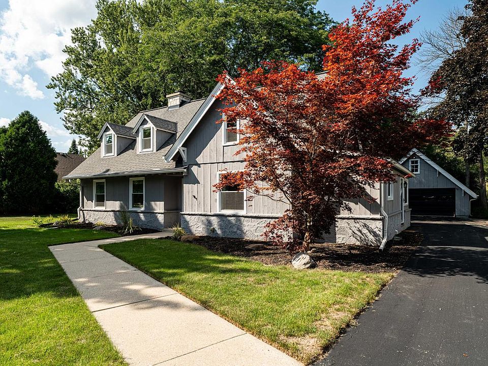 1st image of 140 E Green Tree ROAD